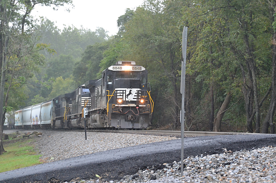 Norfolk Southern Train 36Q led by NS D8-40C #8848 on 10/1/2016