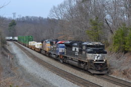 NS SD70M-2 #2659, NS SD60E #6920 and UP AC4400CW #5902 lead NS train 211 east near Front Royal, Va on 3/24/2017.