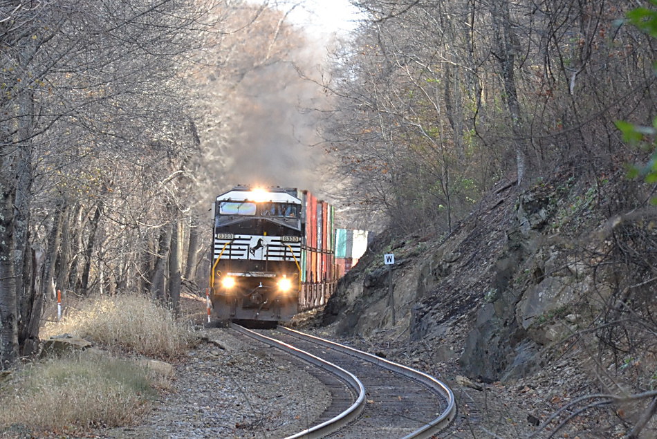 NS train 227 is led by NS D9-40CW #8333 up Linden Hill on 11/22/2017.