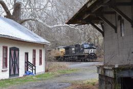 NS 12R passes west by Markham, Va led by NS 9545, UP 9732 & NS 8422 on 4/3/2018.