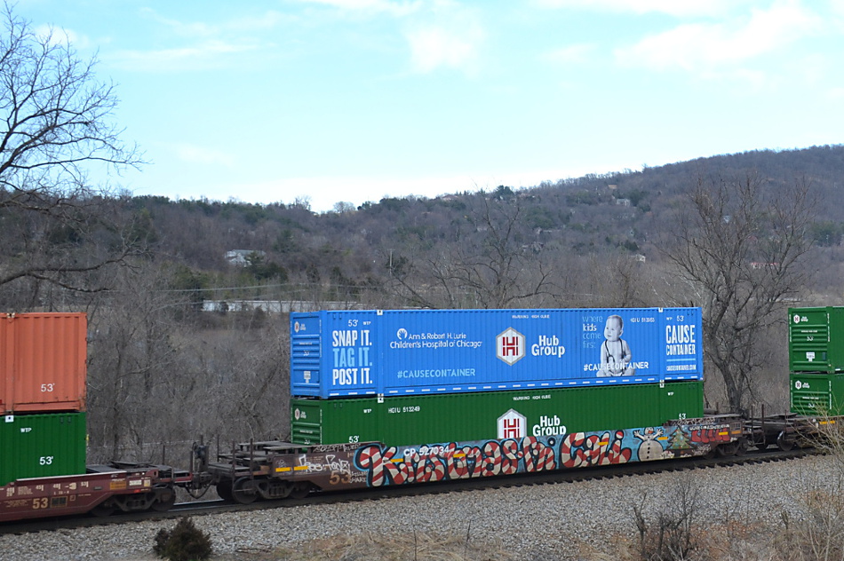 HUB Group Cause Container Benefiting the Children's Hospital of Chicago on NS train 203 near Linden, Virginia on 3/14/2019