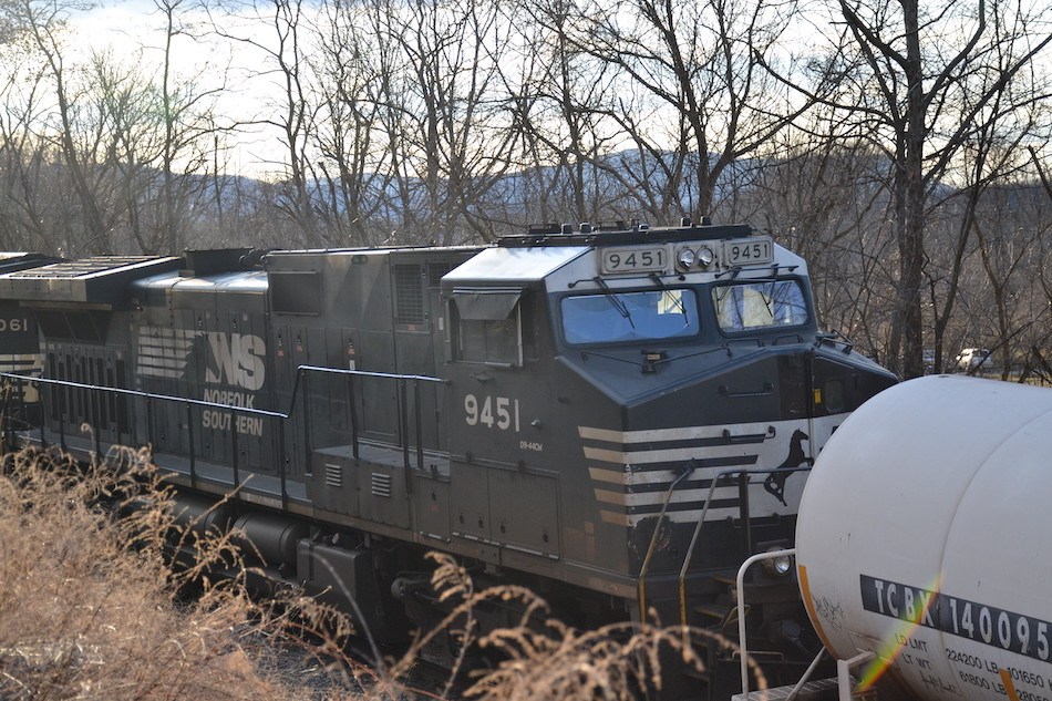 NS train M6T's mid-train DPUs remained on the rails behind the derailment at Riverton Junction, Virginia on 3/4/2021.